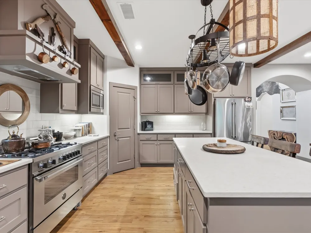 2965 Eric Lane Farmers Branch, TX 75234