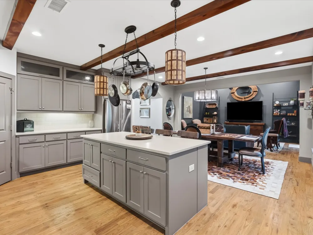 2965 Eric Lane Farmers Branch, TX 75234