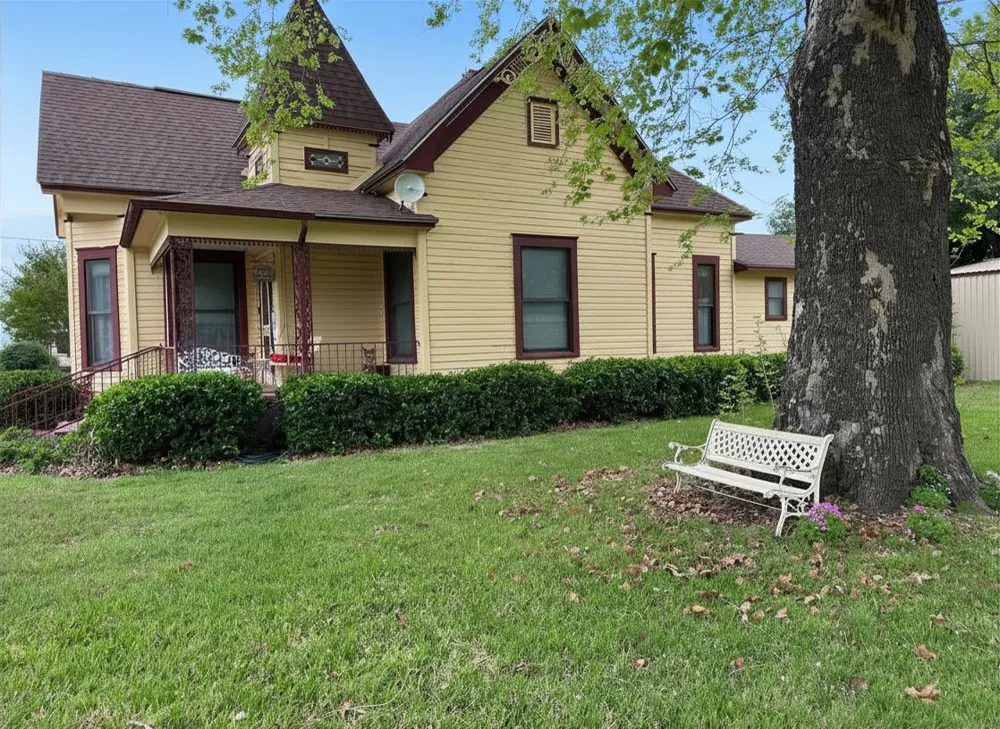 300 S Miller Street Rising Star, TX 76471