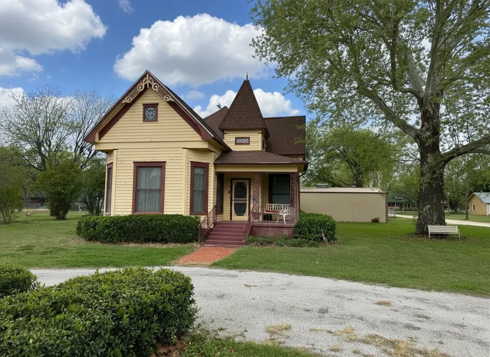 300 S Miller Street Rising Star, TX 76471