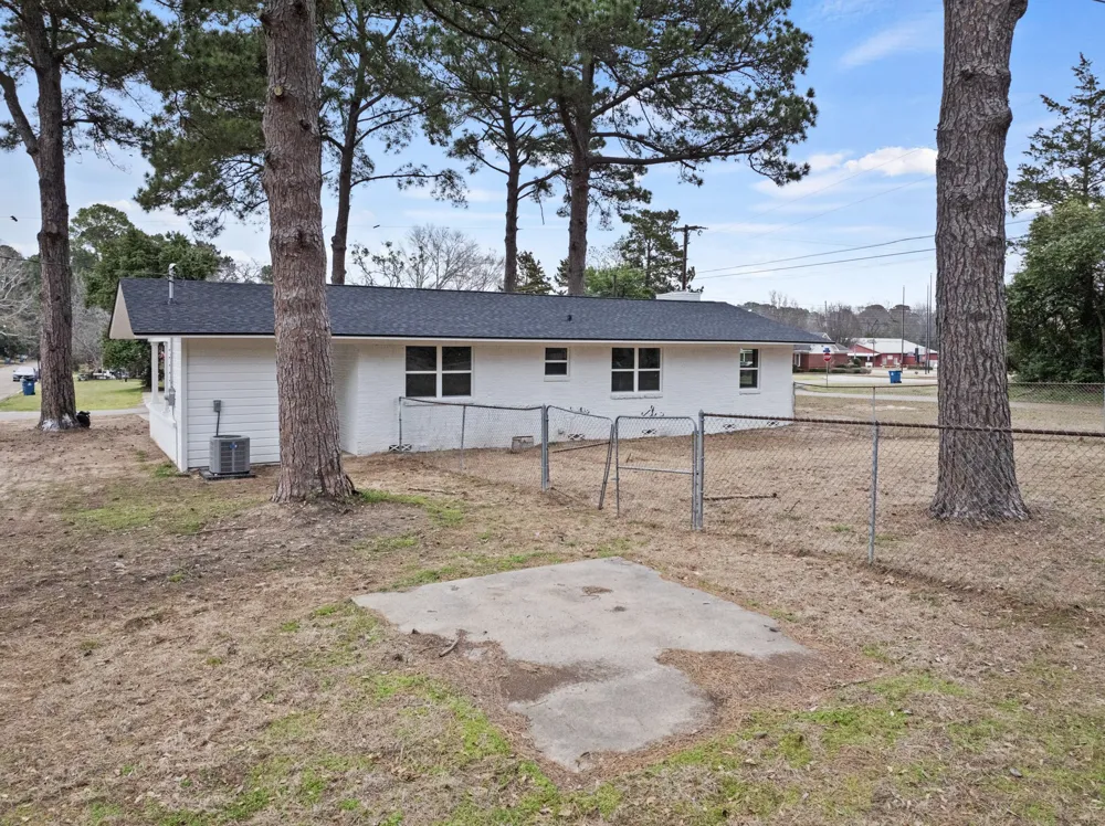303 Campbell Street Daingerfield, TX 75638