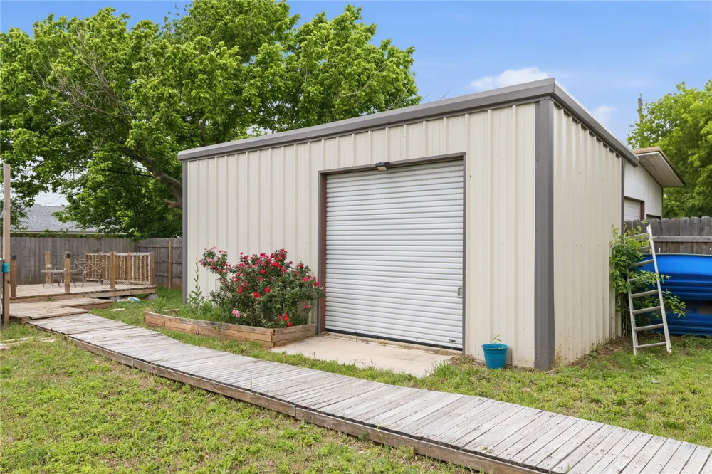 204 Sunnydale Drive Early, TX 76802