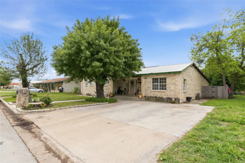 204 Sunnydale Drive Early, TX 76802