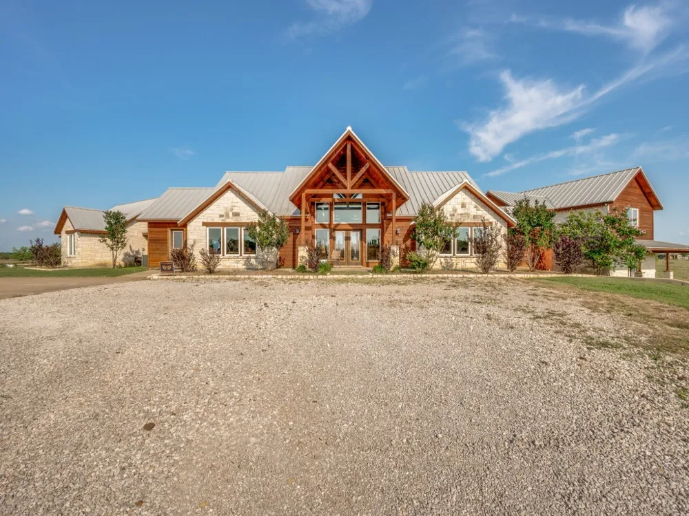 2250 Morrow Road Valley View, TX 76272