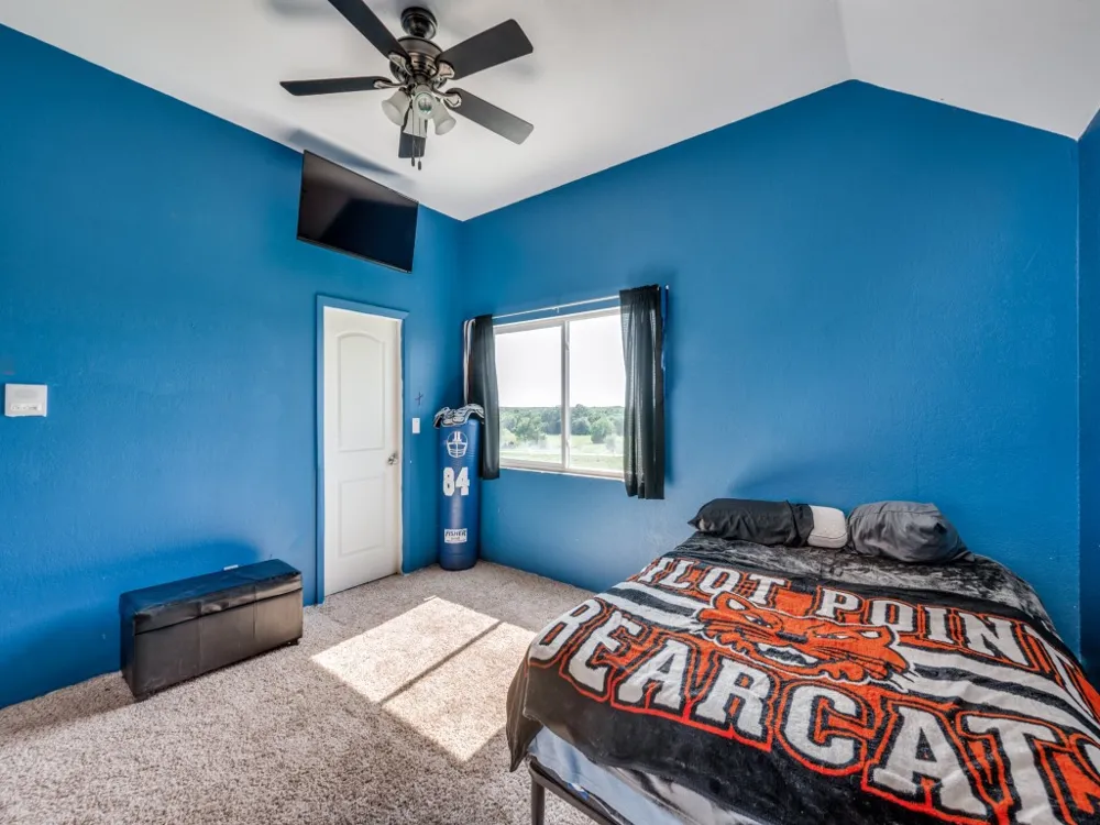 2250 Morrow Road Valley View, TX 76272
