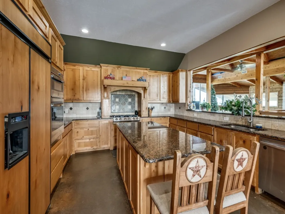2250 Morrow Road Valley View, TX 76272