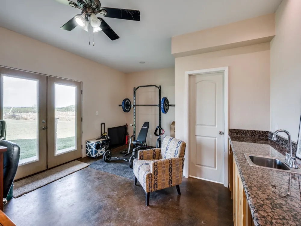 2250 Morrow Road Valley View, TX 76272