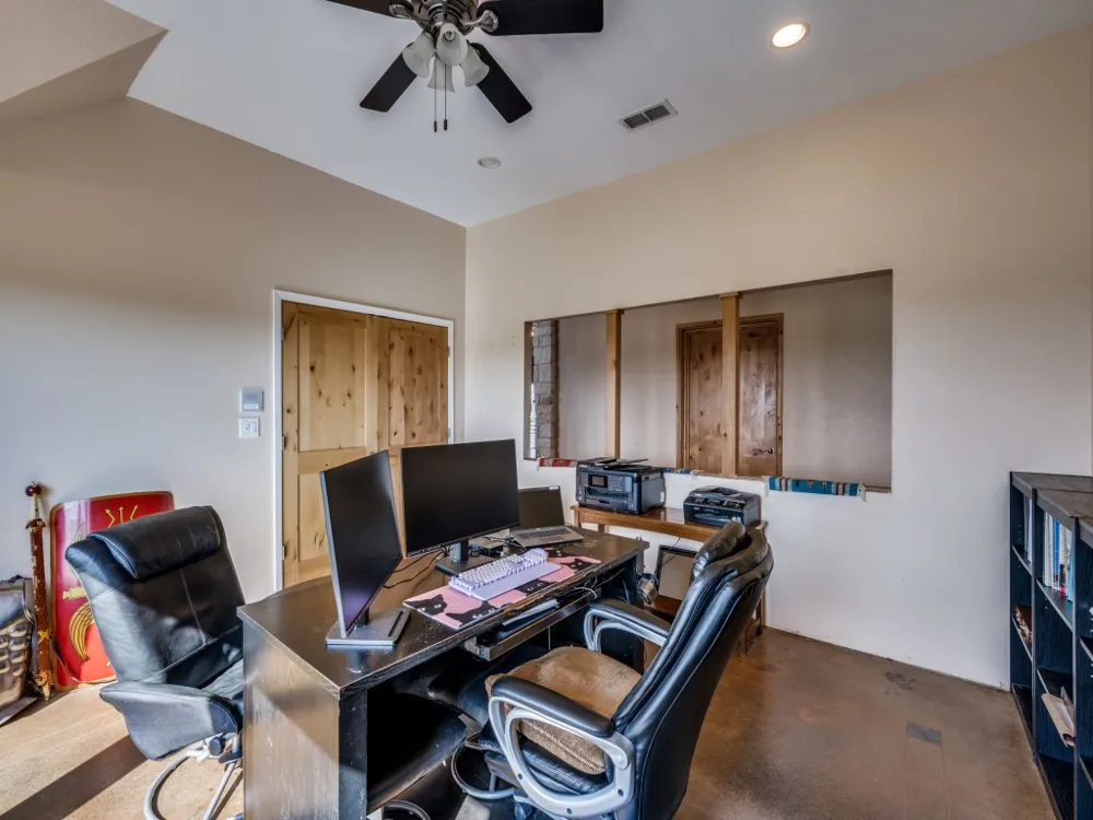 2250 Morrow Road Valley View, TX 76272