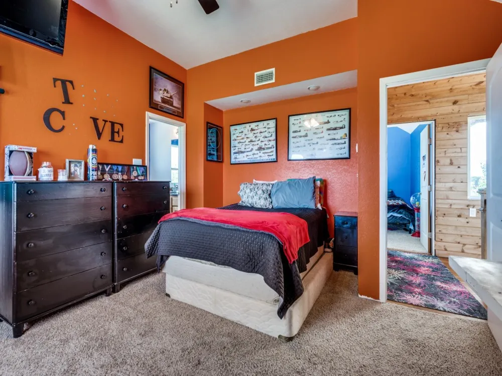2250 Morrow Road Valley View, TX 76272