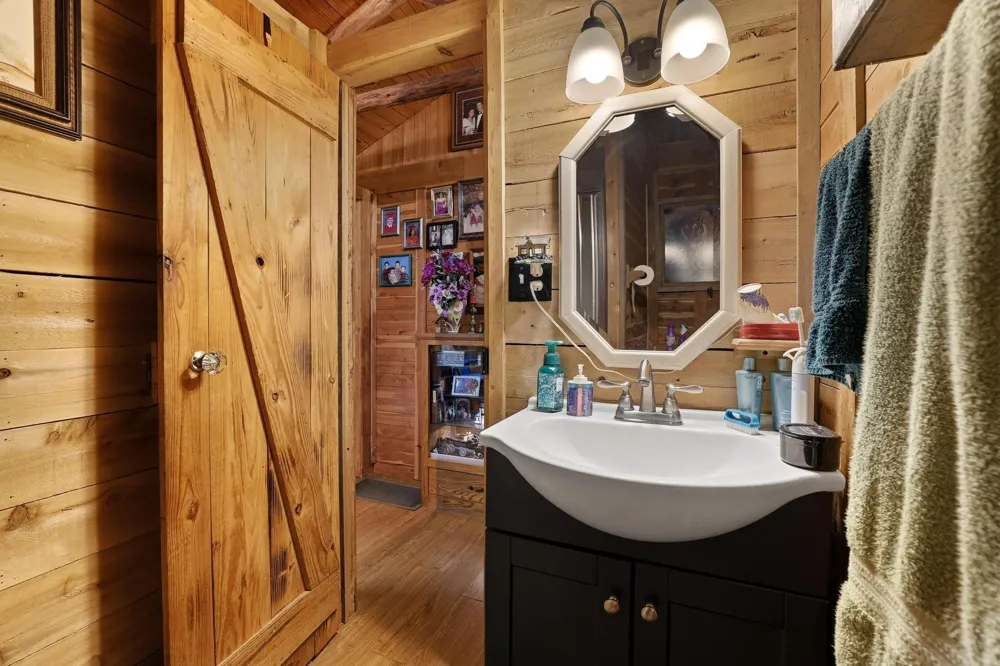 642 Earl Road Sadler, TX 76264