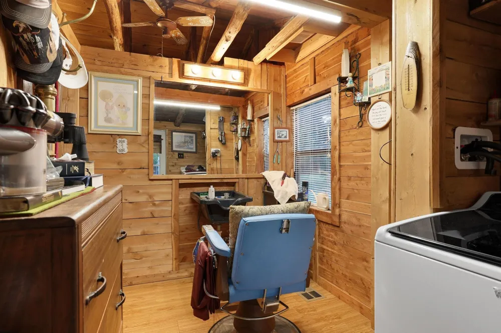 642 Earl Road Sadler, TX 76264