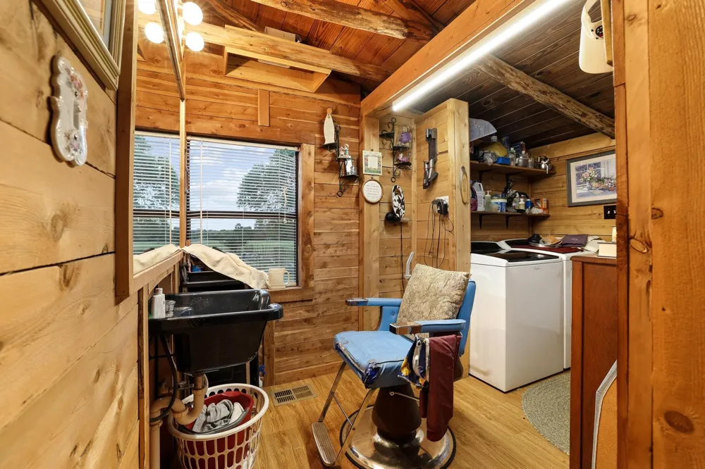 642 Earl Road Sadler, TX 76264