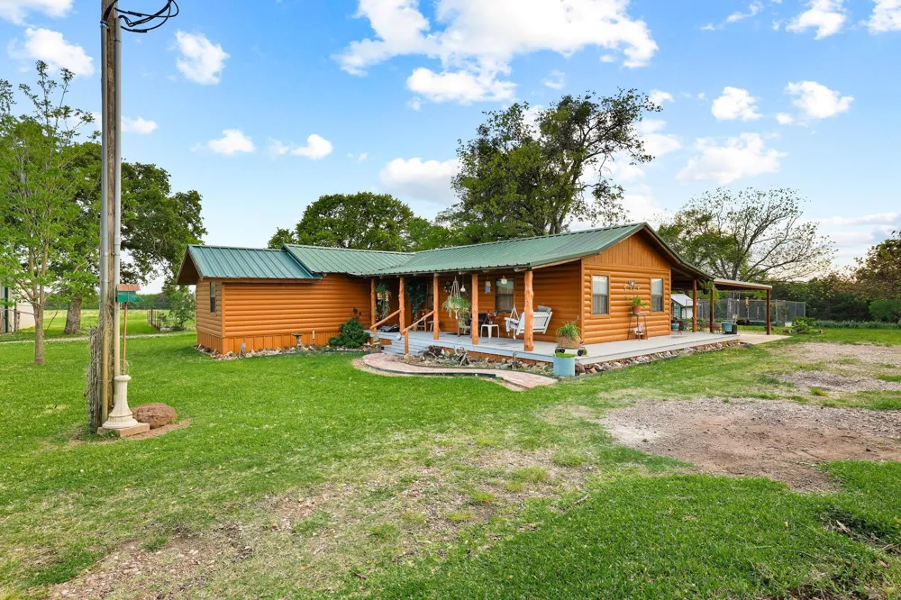 642 Earl Road Sadler, TX 76264