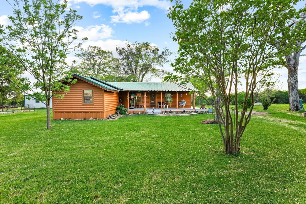642 Earl Road Sadler, TX 76264
