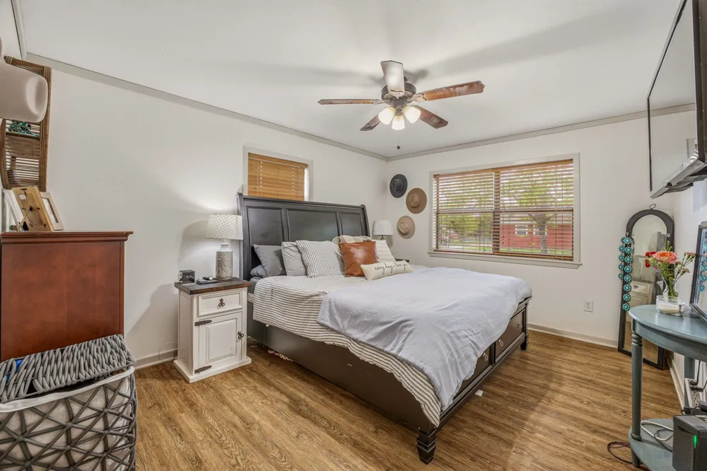 200 E Plum Avenue De Leon, TX 76444