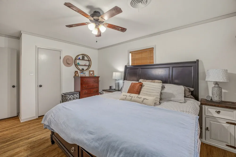 200 E Plum Avenue De Leon, TX 76444