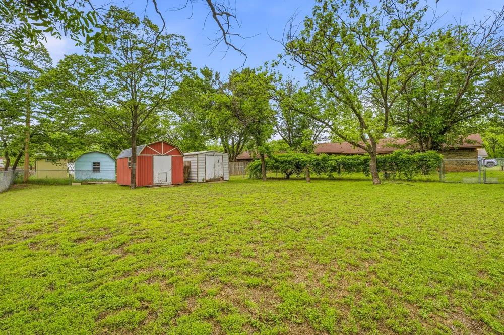 200 E Plum Avenue De Leon, TX 76444