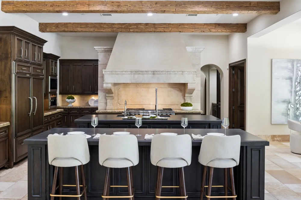 690 S Peytonville Avenue Southlake, TX 76092