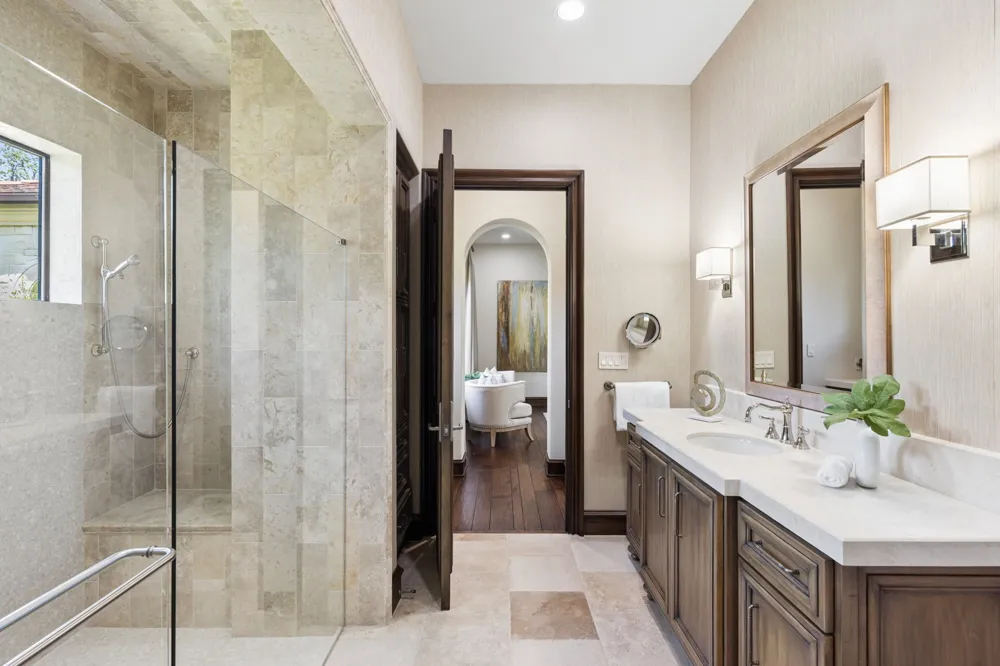 690 S Peytonville Avenue Southlake, TX 76092