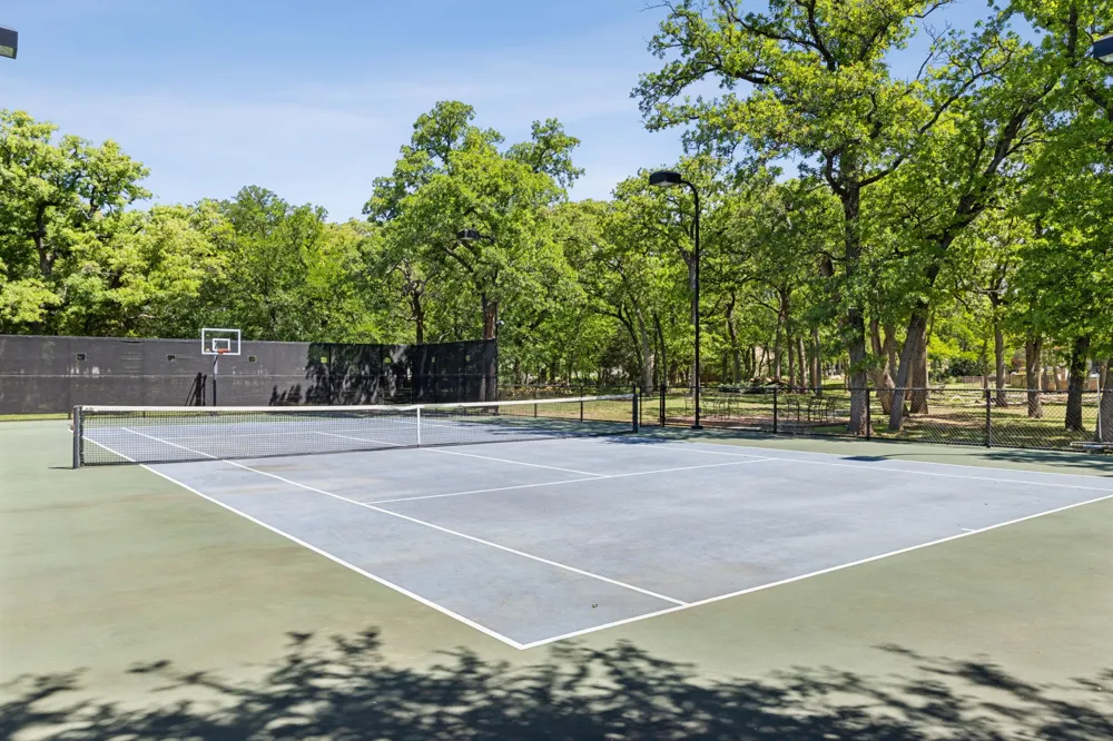 690 S Peytonville Avenue Southlake, TX 76092