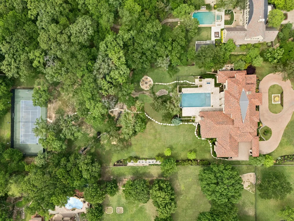 690 S Peytonville Avenue Southlake, TX 76092