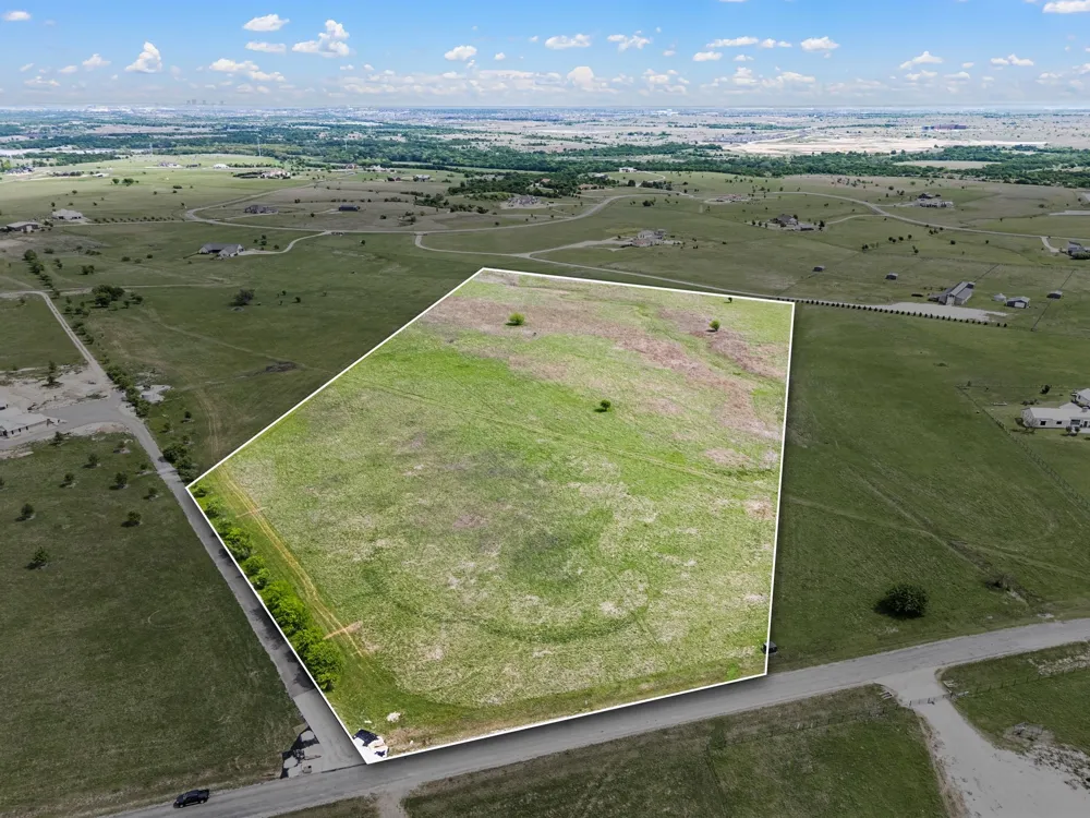12201 W Rocky Creek Road Crowley, TX 76036