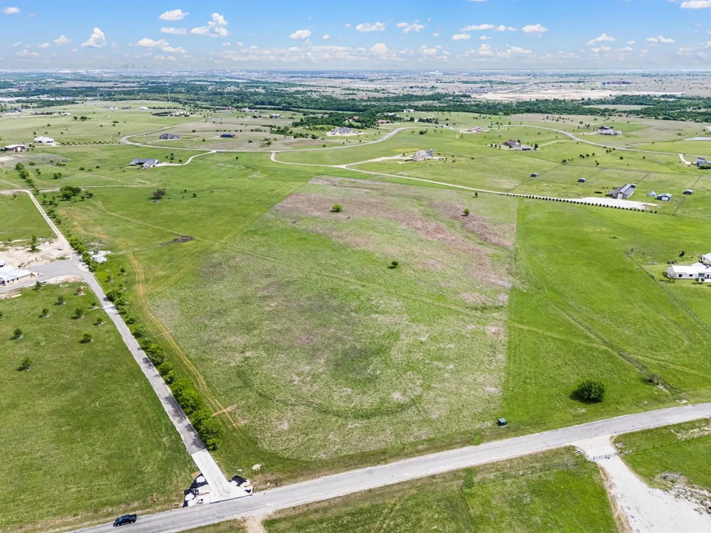 12201 W Rocky Creek Road Crowley, TX 76036
