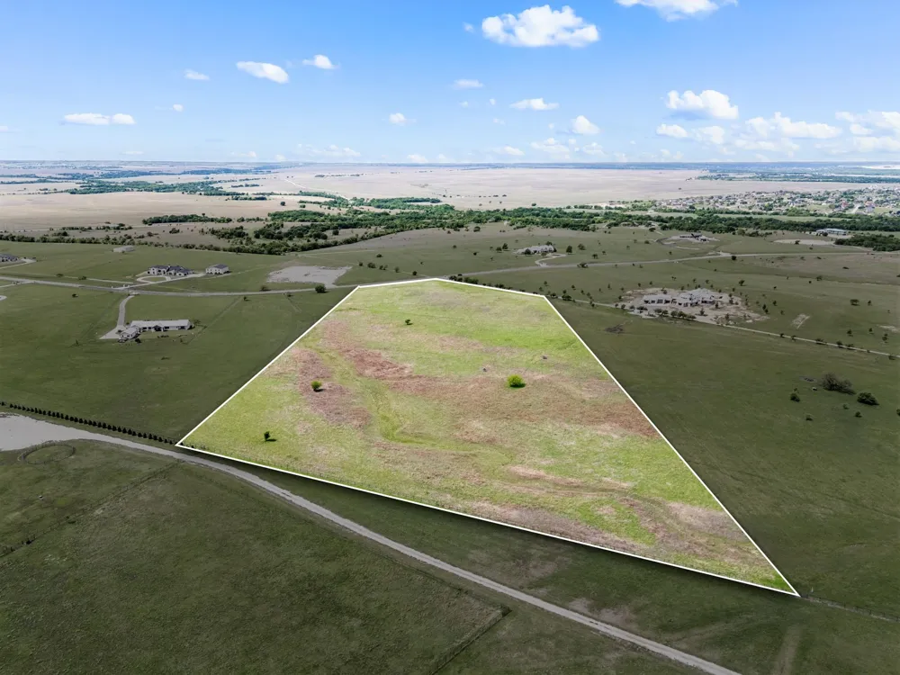 12201 W Rocky Creek Road Crowley, TX 76036