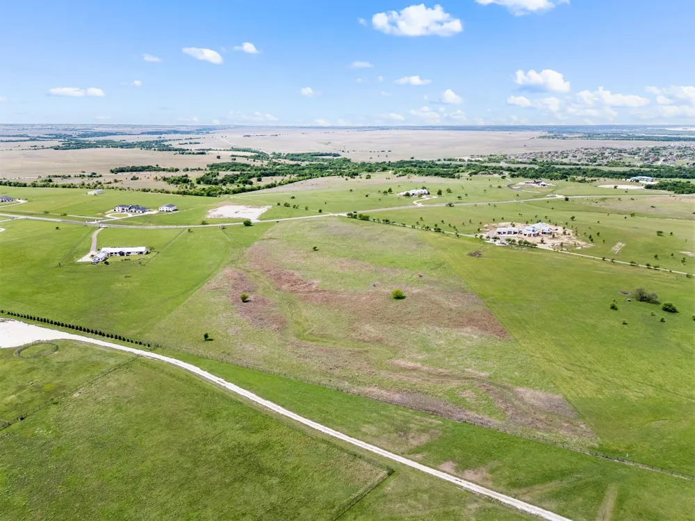 12201 W Rocky Creek Road Crowley, TX 76036