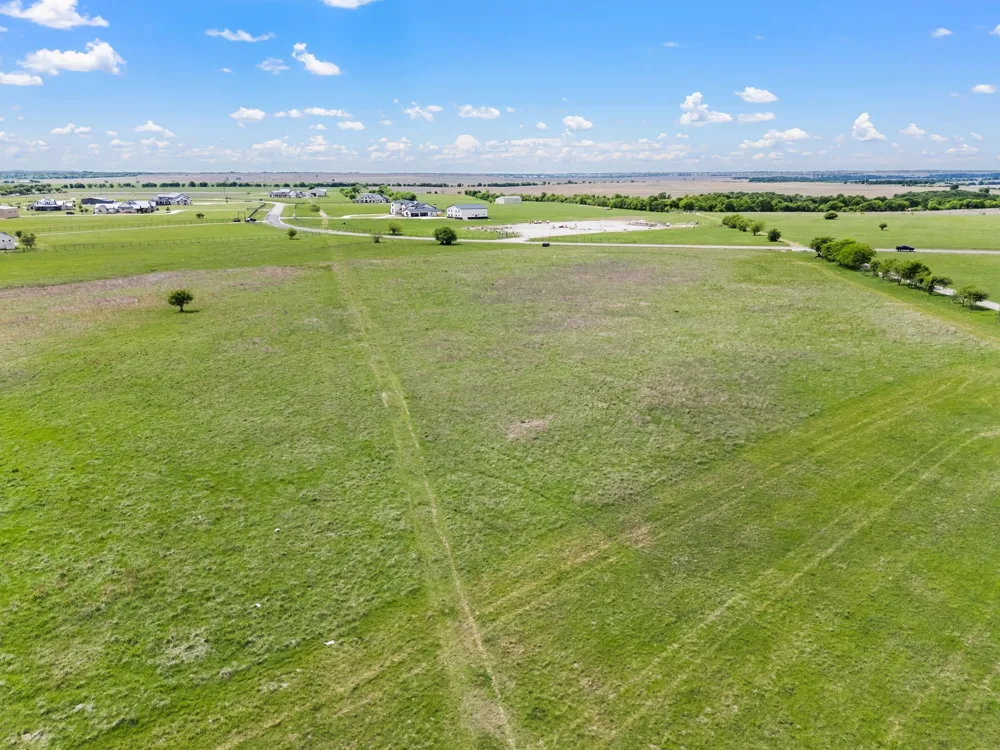 12201 W Rocky Creek Road Crowley, TX 76036
