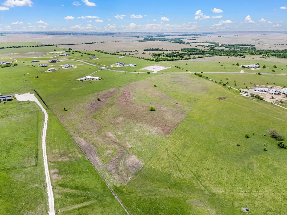 12201 W Rocky Creek Road Crowley, TX 76036
