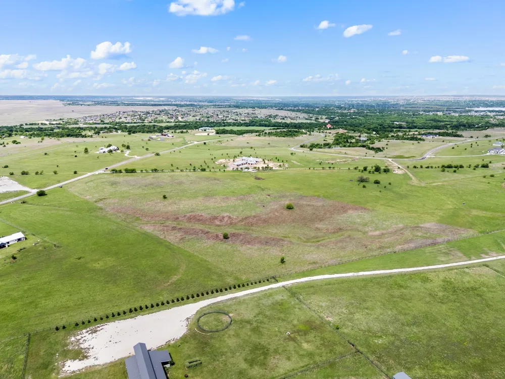 12201 W Rocky Creek Road Crowley, TX 76036