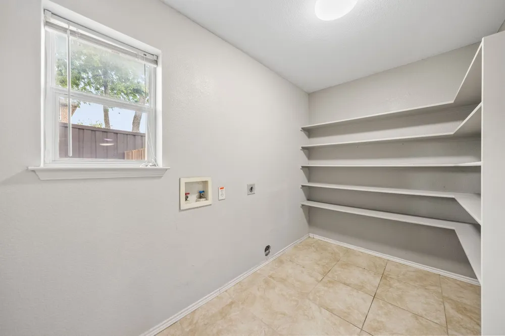 601 Amy Way Euless, TX 76039