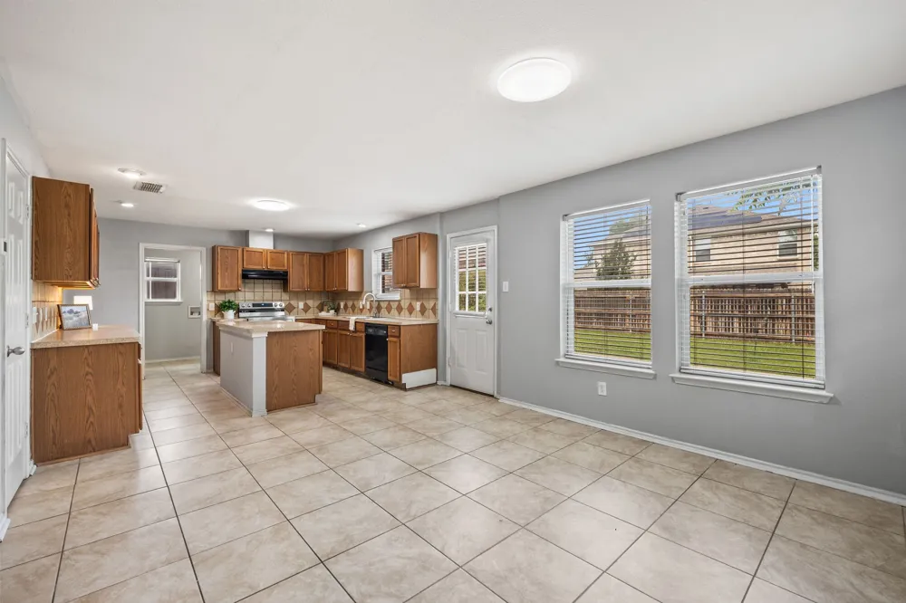 601 Amy Way Euless, TX 76039