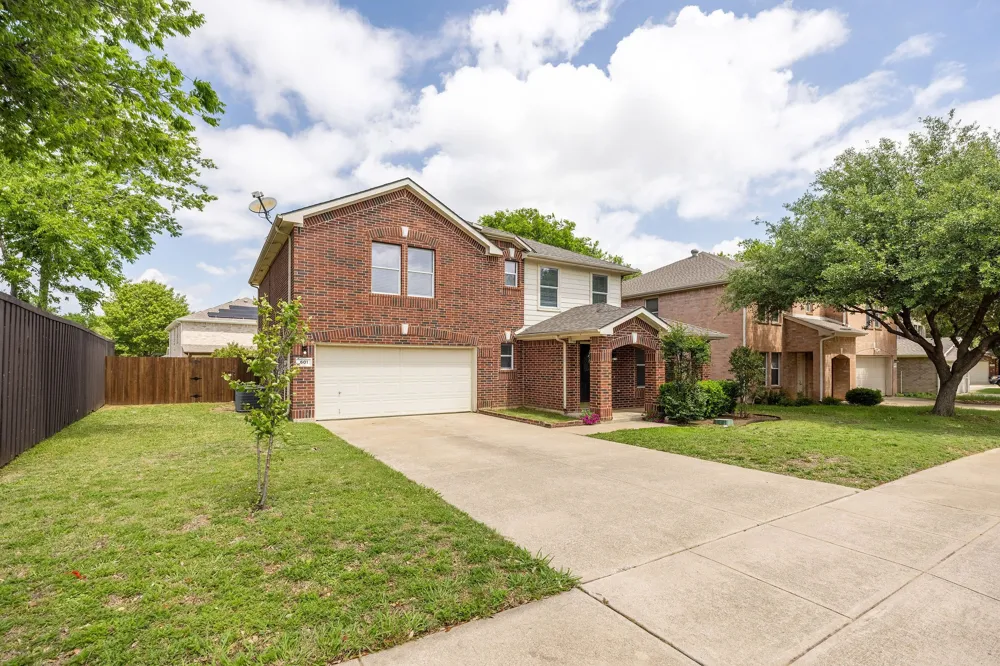 601 Amy Way Euless, TX 76039