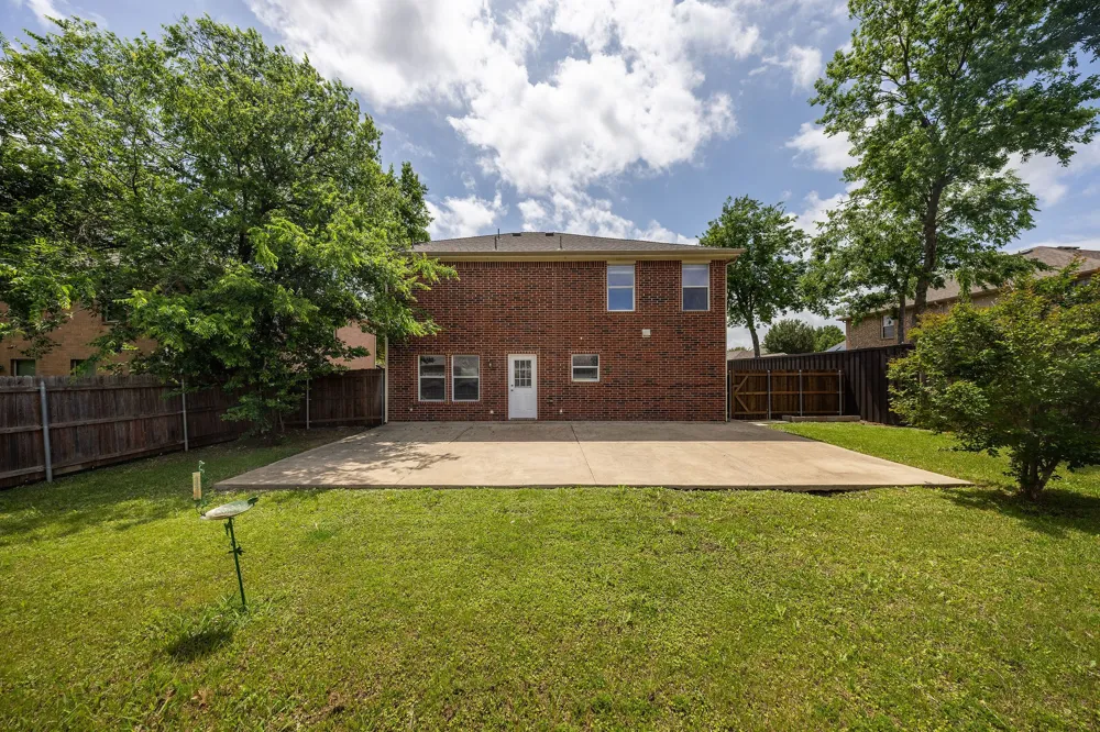 601 Amy Way Euless, TX 76039