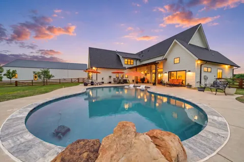 2014 W Elm Mott Drive