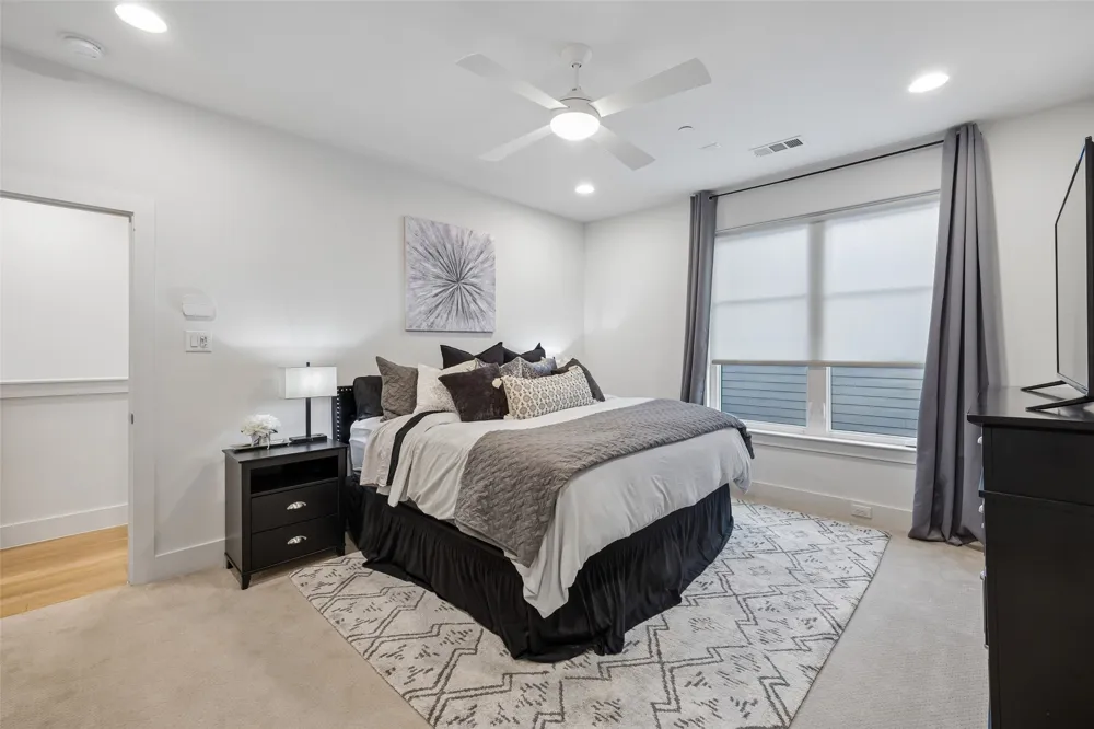 2715 Kimsey Drive #102 Dallas, TX 75235