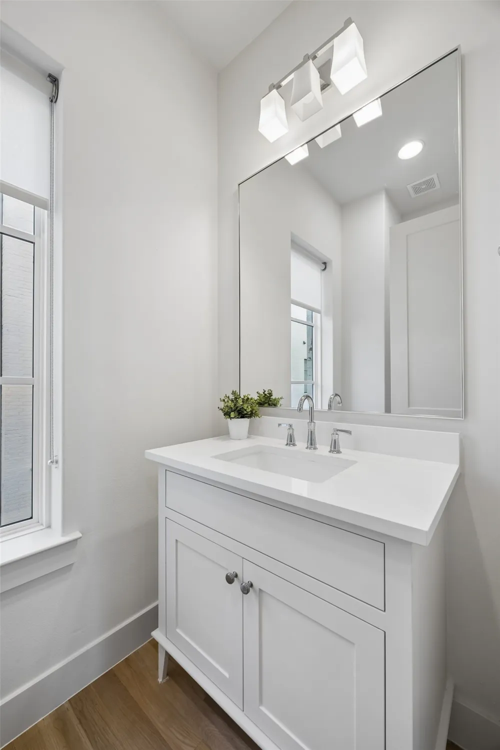 2715 Kimsey Drive #102 Dallas, TX 75235