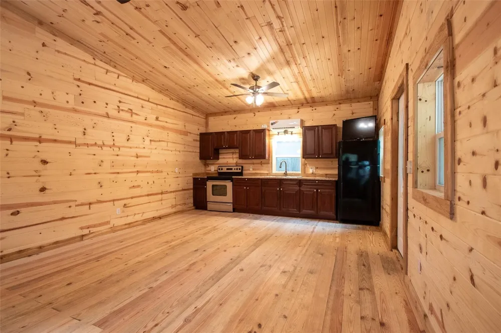 111 Ridgewood Lane Murchison, TX 75778