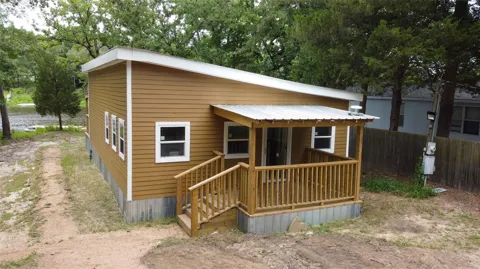 111 Ridgewood Lane