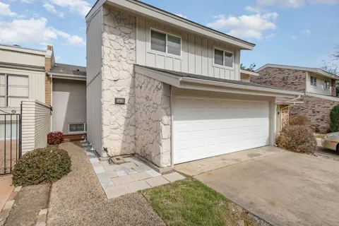 2925 Country Place Circle