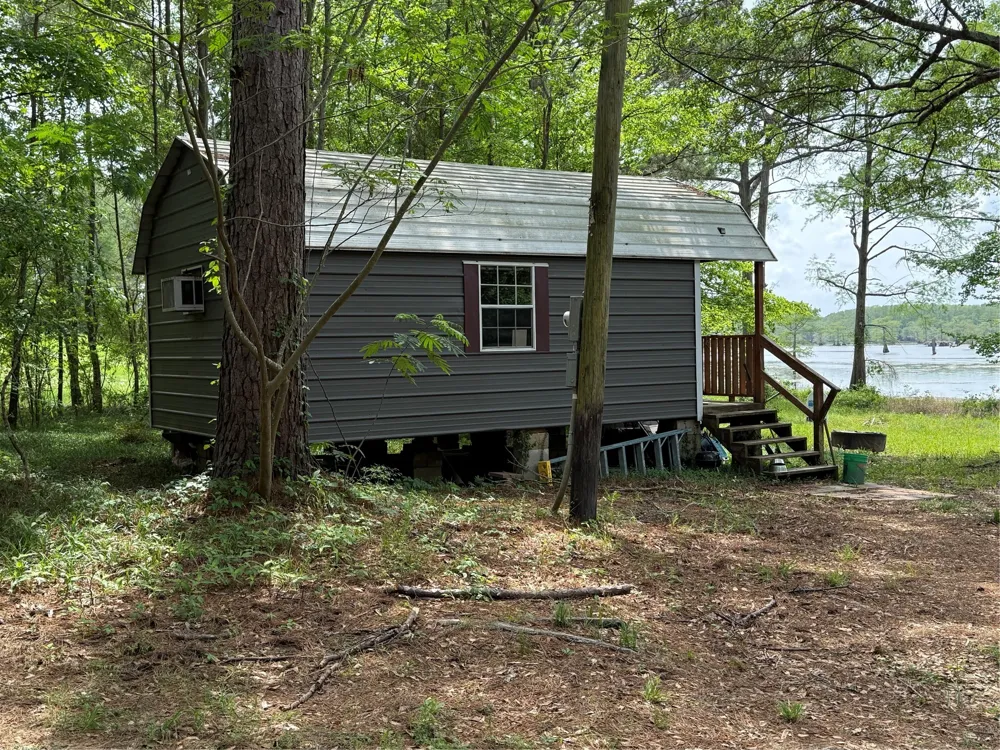 11756 Catfish Road Vivian, LA 71082