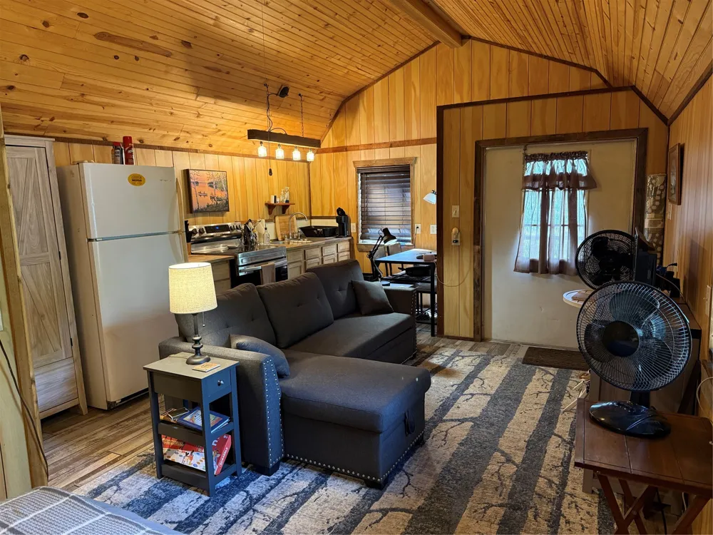 11756 Catfish Road Vivian, LA 71082