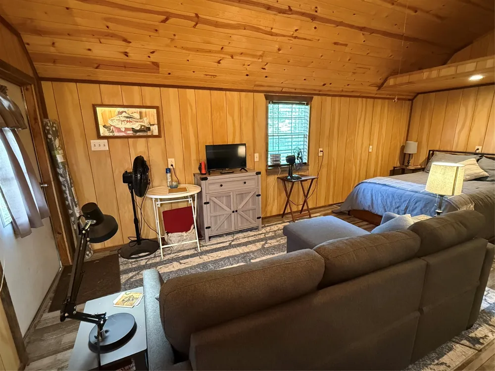 11756 Catfish Road Vivian, LA 71082