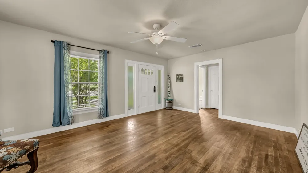 1715 Oak Avenue Mineral Wells, TX 76067