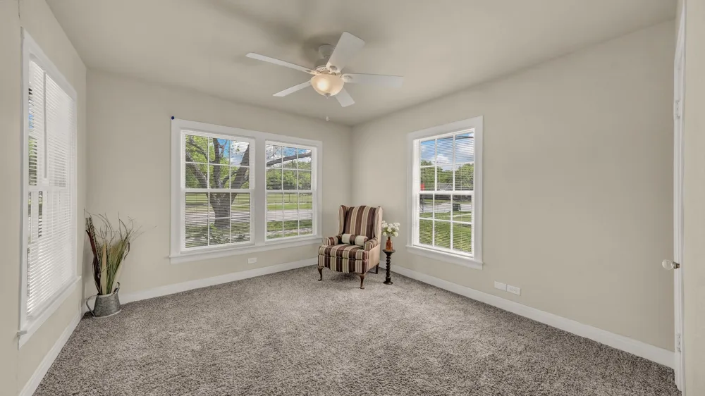 1715 Oak Avenue Mineral Wells, TX 76067
