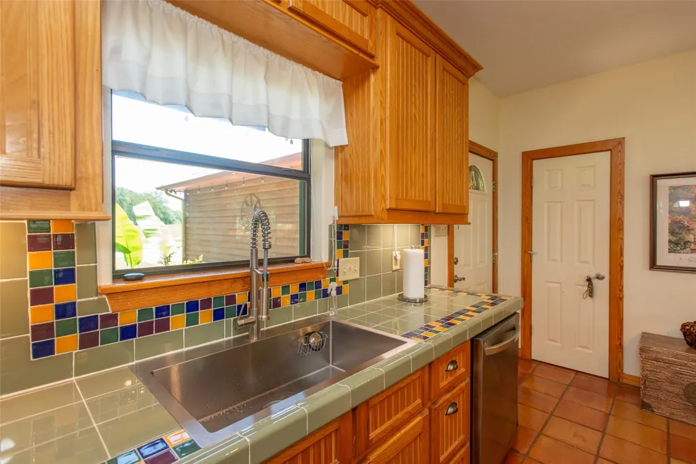 121 Xit Ranch Road Trinidad, TX 75163