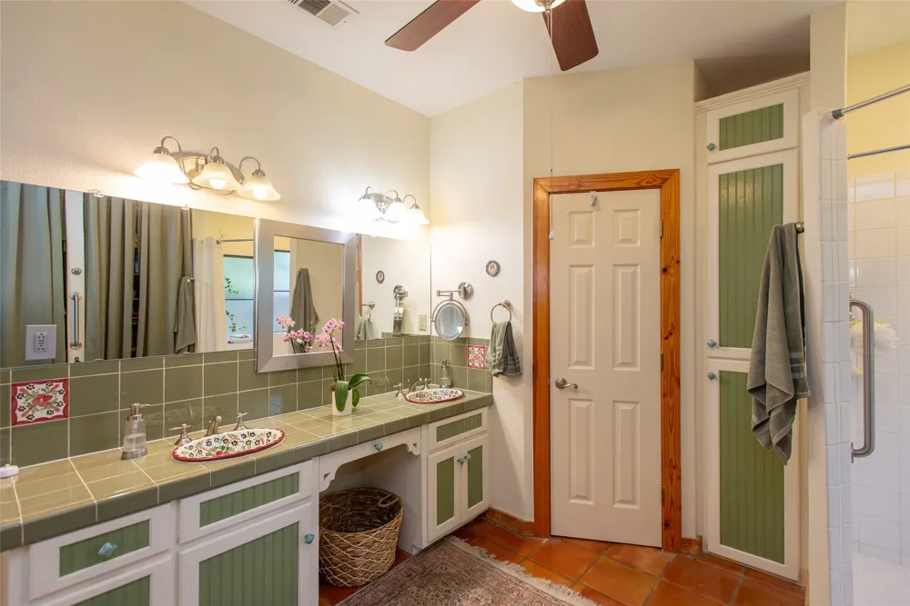 121 Xit Ranch Road Trinidad, TX 75163