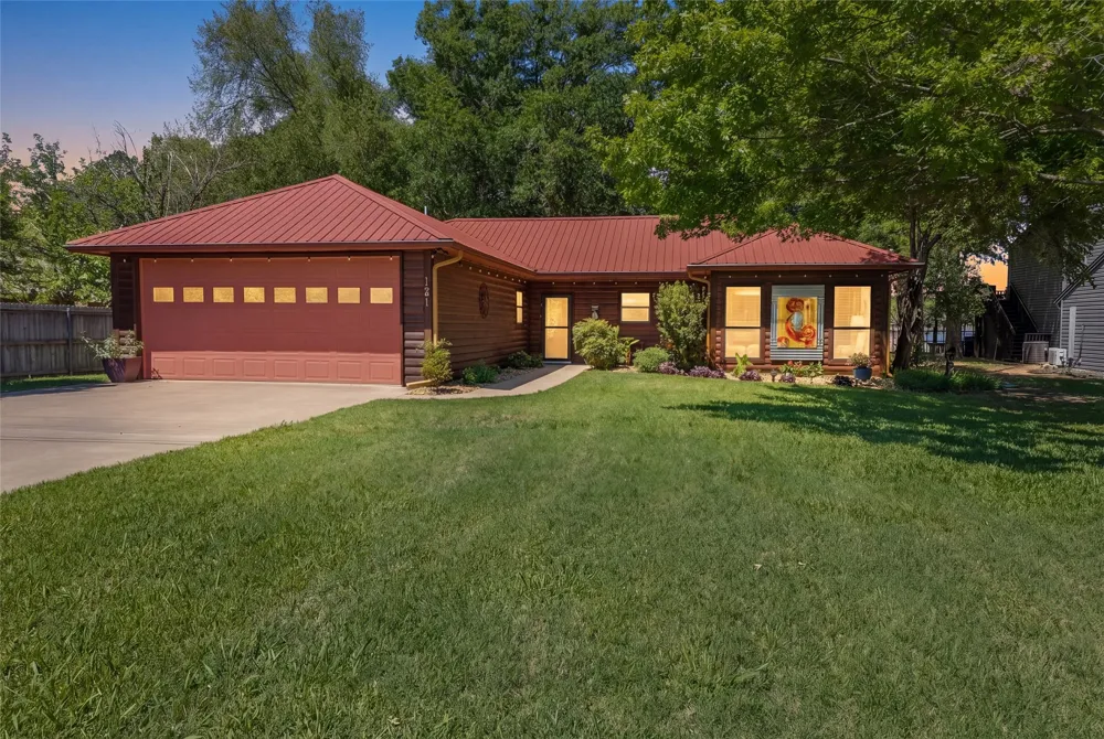 121 Xit Ranch Road Trinidad, TX 75163